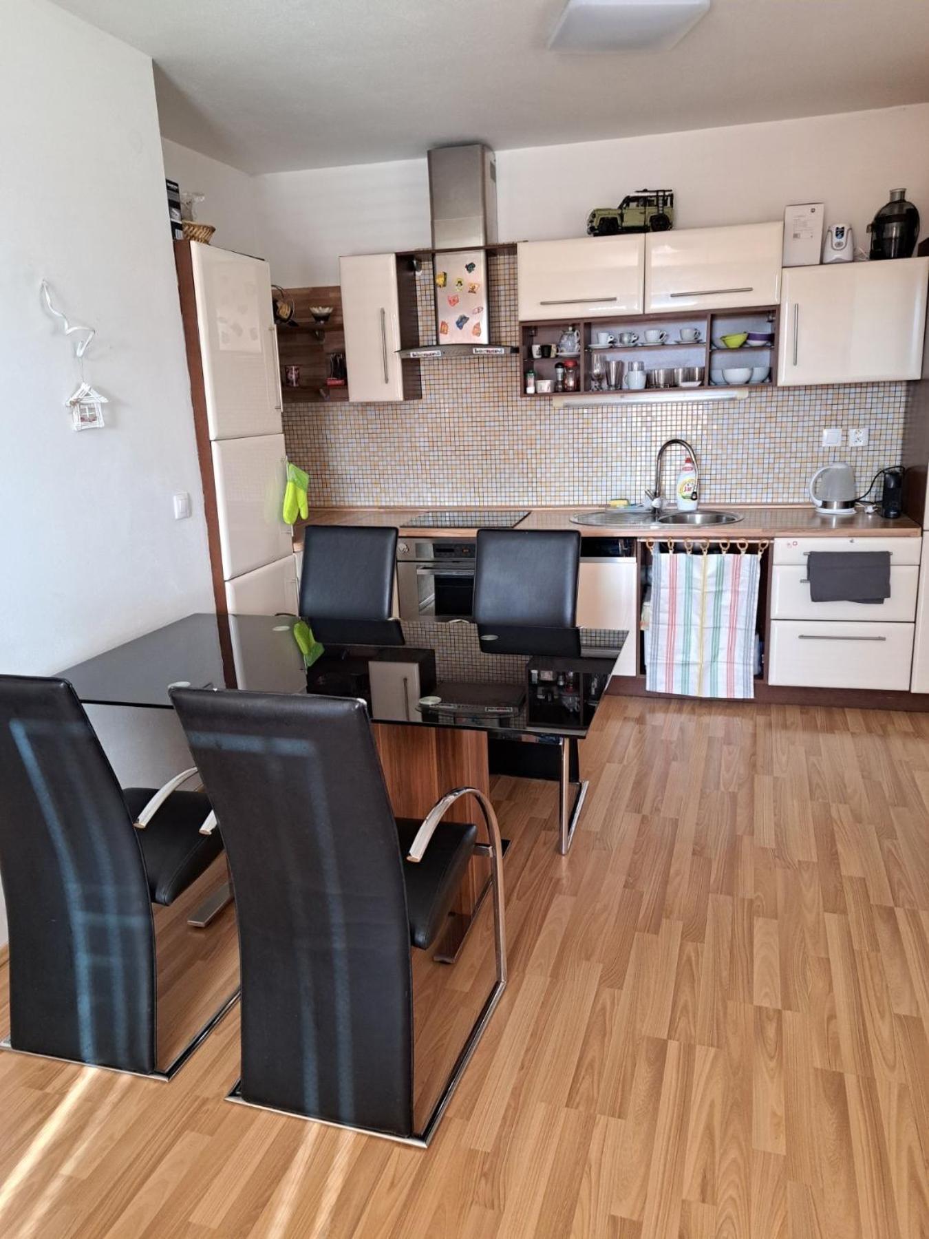 Apartament In The Center Of Poprad-Free Parking Exterior foto